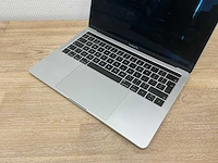 Apple - a2159 - macbook pro - afbeelding 3 van  4