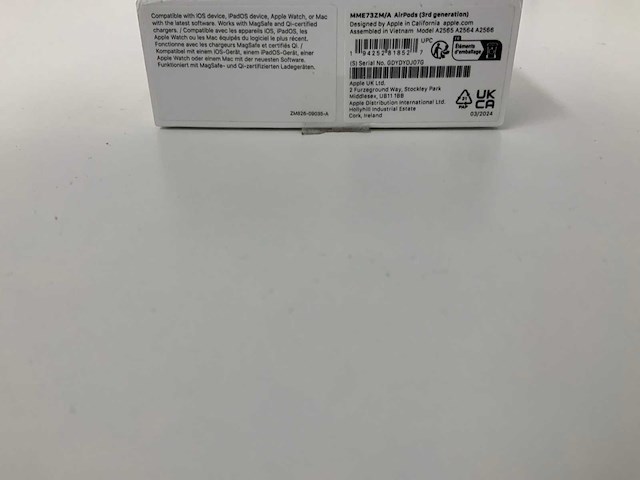 Apple - airpods 3 with magsafe charging case - mme73am/a - afbeelding 3 van  3