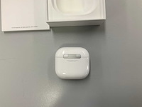 Apple - airpods 4 with charging case - mxp63zm/a - afbeelding 3 van  3