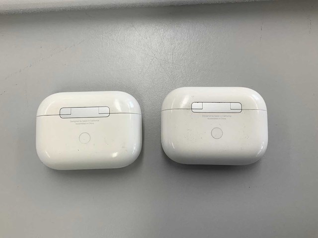 Apple - airpods pro with charging case - mwp22zm/a (2x) - afbeelding 2 van  2