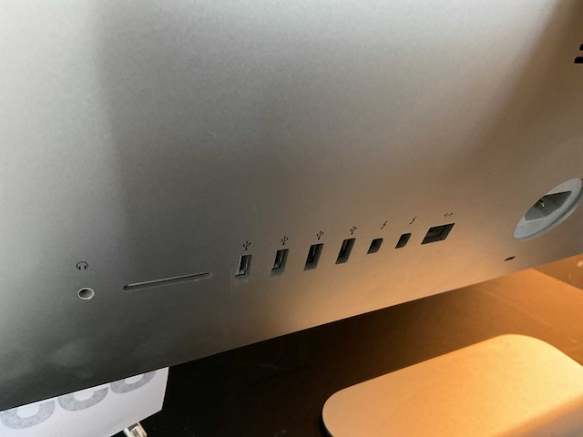 Apple - imac14,3 - imac - desktop - afbeelding 4 van  5