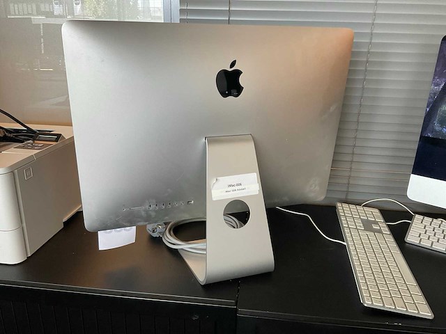 Apple - imac14,3 - imac - desktop - afbeelding 3 van  5