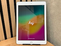 Apple - ipad - 6th gen - 32 gb wi-fi zilver - afbeelding 1 van  3