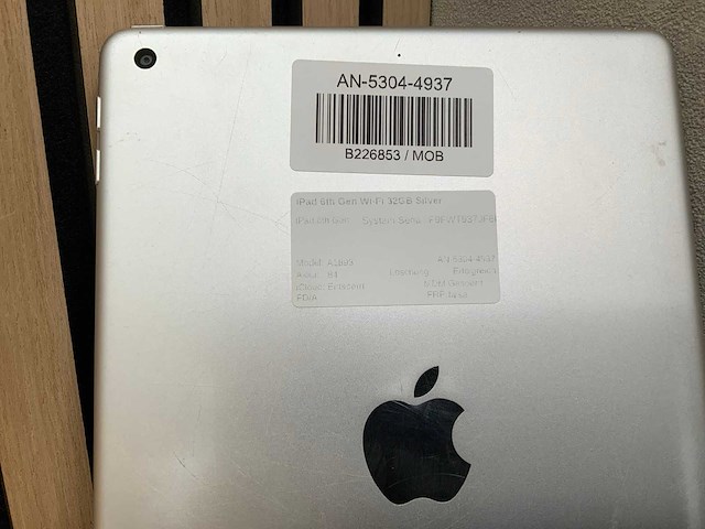 Apple - ipad - 6th gen - 32 gb wi-fi zilver - afbeelding 3 van  3