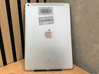 Apple - ipad - 8th gen - 128 gb wi-fi+cellular zilver - afbeelding 2 van  3