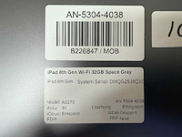 Apple - ipad - 8th gen - 32 gb wi-fi space gray - afbeelding 3 van  4