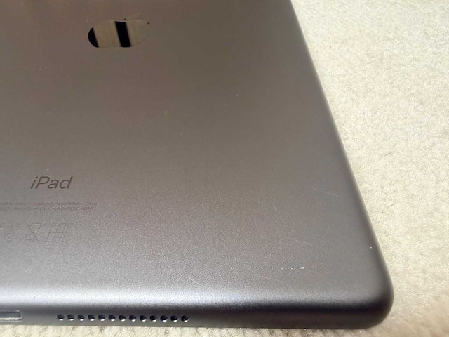 Apple - ipad - 8th gen - 32 gb wi-fi space gray - afbeelding 4 van  4