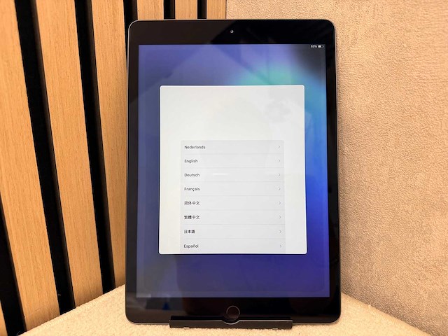 Apple - ipad - 8th gen - 32 gb wi-fi space gray - afbeelding 1 van  3