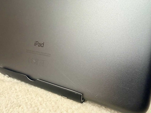 Apple - ipad - 8th gen - 32 gb wi-fi space gray - afbeelding 6 van  6