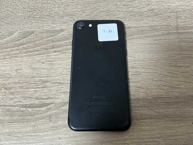 Apple - iphone 7 (32gb) - mobiele telefoon - afbeelding 2 van  4