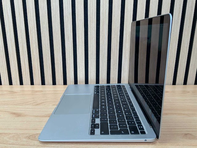 Apple - macbook air - i7 / 16gb / 500gb / 13,3'' laptop - afbeelding 2 van  7
