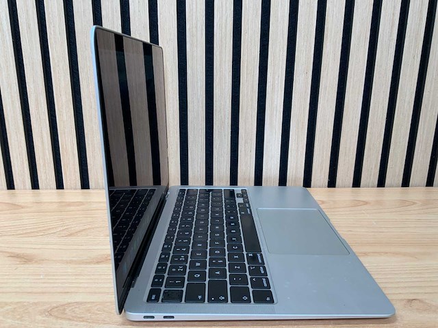 Apple - macbook air - i7 / 16gb / 500gb / 13,3'' laptop - afbeelding 3 van  7