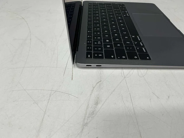 Apple - macbook air a1932 13 inch - afbeelding 9 van  11