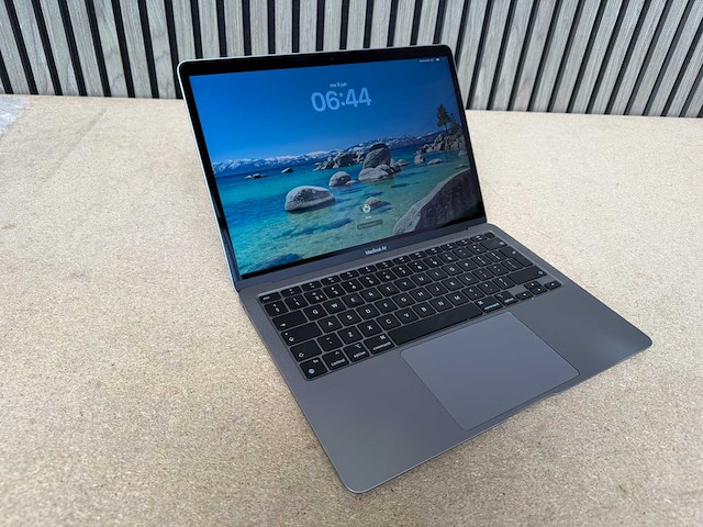 Apple - macbook air (m1, 2020) - laptop - afbeelding 1 van  8