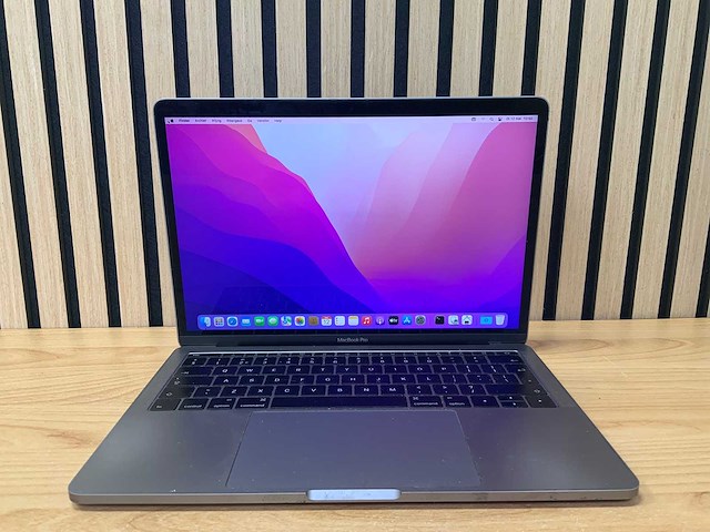 Apple - macbook pro - i5 / 8gb / 256gb / 13,3'' laptop - afbeelding 1 van  5
