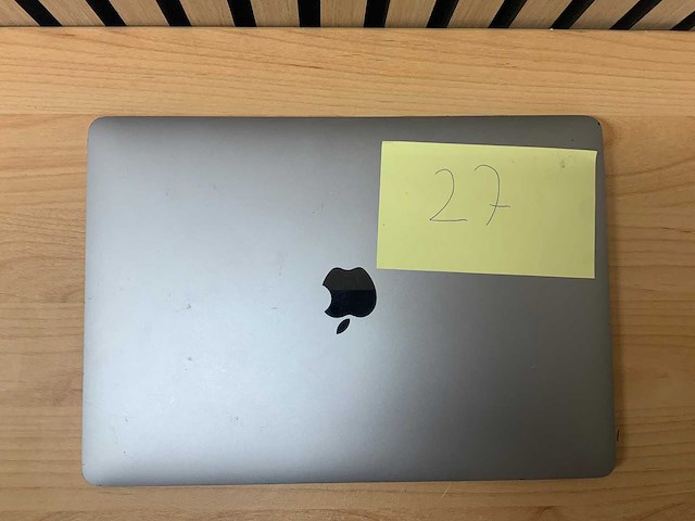 Apple - macbook pro - i5 / 8gb / 256gb / 13,3'' laptop - afbeelding 5 van  5