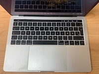 Apple - macbook pro - i5 / 8gb / 512gb / 13,3'' laptop - afbeelding 4 van  7