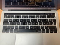Apple - macbook pro - i5 / 8gb / 512gb / 13,3'' laptop - afbeelding 5 van  7
