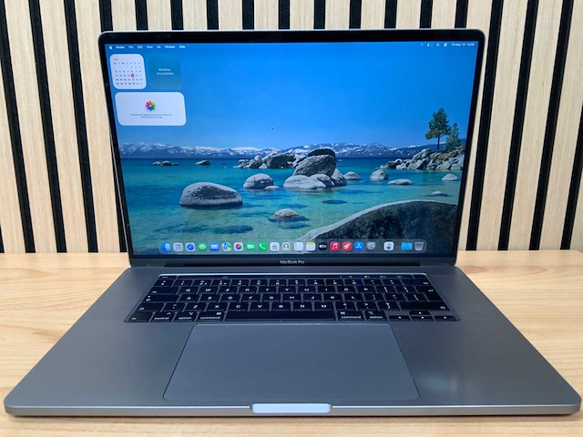 Apple - macbook pro - i7 / 16gb / 500gb / 16'' laptop - afbeelding 1 van  7