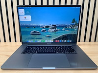 Apple - macbook pro - i7 / 16gb / 500gb / 16'' laptop