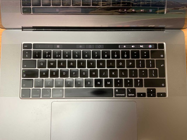 Apple - macbook pro - i7 / 16gb / 500gb / 16'' laptop - afbeelding 4 van  7
