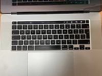 Apple - macbook pro - i7 / 16gb / 500gb / 16'' laptop - afbeelding 4 van  7