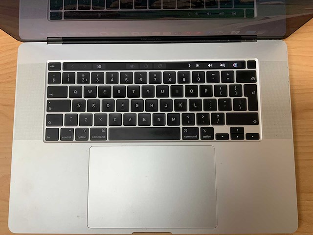 Apple - macbook pro - i7 / 16gb / 500gb / 16'' laptop - afbeelding 5 van  7