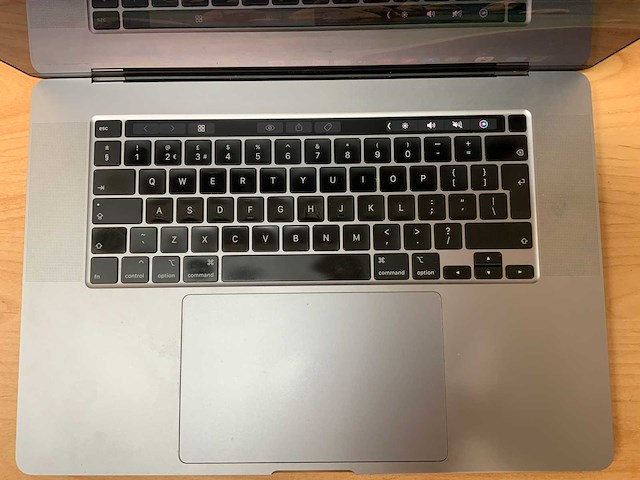 Apple - macbook pro - i7 / 16gb / 500gb / 16'' laptop - afbeelding 5 van  7