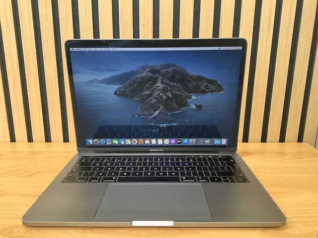 Apple - macbook pro - i7 / 16gb / 512gb / 13,3'' laptop - afbeelding 1 van  7