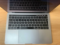 Apple - macbook pro - i7 / 16gb / 512gb / 13,3'' laptop - afbeelding 4 van  7