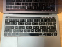 Apple - macbook pro - i7 / 16gb / 512gb / 13,3'' laptop - afbeelding 5 van  7