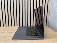 Apple - macbook pro - i7 / 16gb / 512gb / 15,4'' laptop - afbeelding 3 van  7