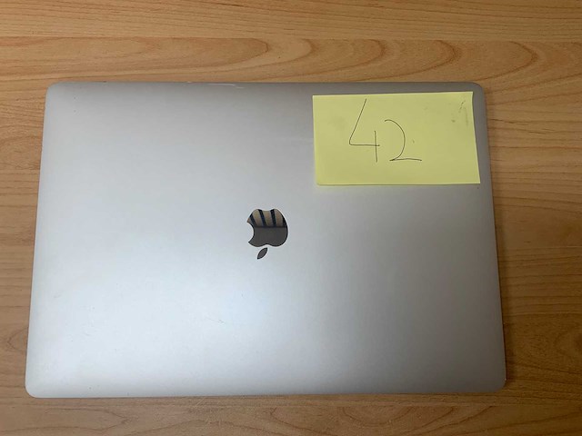 Apple - macbook pro - i7 / 16gb / 512gb / 15,4'' laptop - afbeelding 5 van  5
