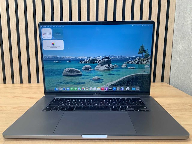 Apple - macbook pro - i7 / 16gb / 512gb / 16'' laptop - afbeelding 1 van  7