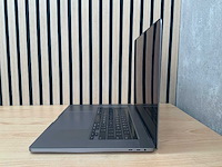 Apple - macbook pro - i7 / 16gb / 512gb / 16'' laptop - afbeelding 3 van  7