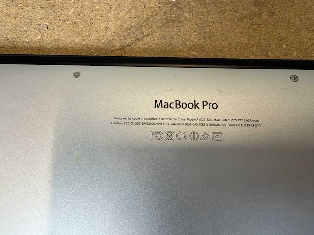Apple - macbook pro - laptop - afbeelding 3 van  6