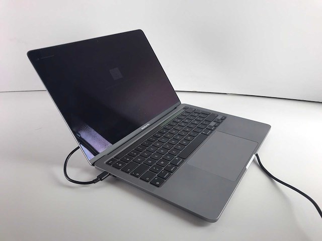 Apple - macbook pro 13.3”, m2, 8 gb ram, 512 gb hdd laptop - afbeelding 2 van  7