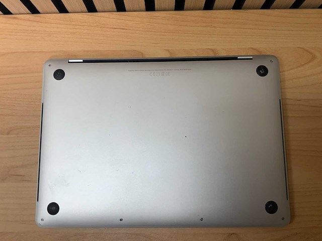 Apple - macbook pro a1706 i5 - laptop - afbeelding 2 van  2