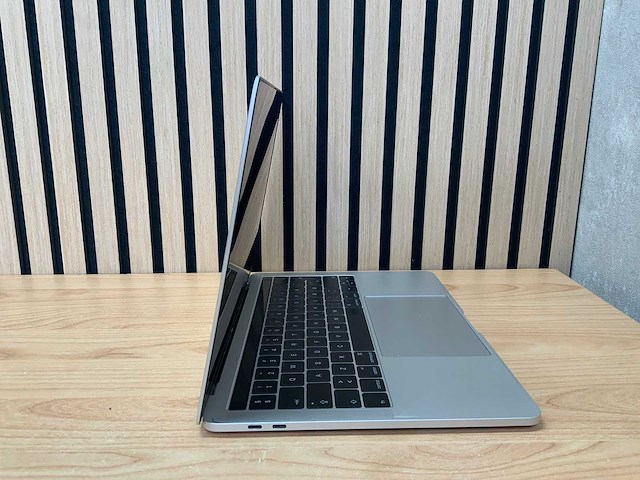 Apple - macbook pro a1706 i5 - laptop - afbeelding 2 van  7
