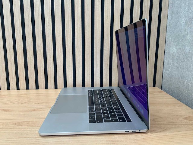 Apple - macbook pro a1707 i7 - laptop - afbeelding 3 van  7