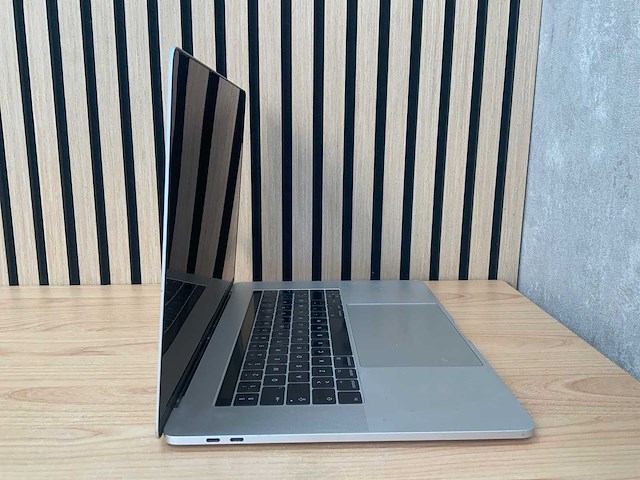 Apple - macbook pro a1707 i7 - laptop - afbeelding 2 van  8