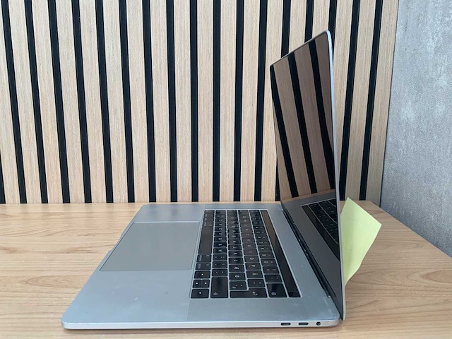 Apple - macbook pro a1707 i7 - laptop - afbeelding 3 van  8