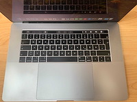 Apple - macbook pro a1990 i9 - laptop - afbeelding 4 van  7