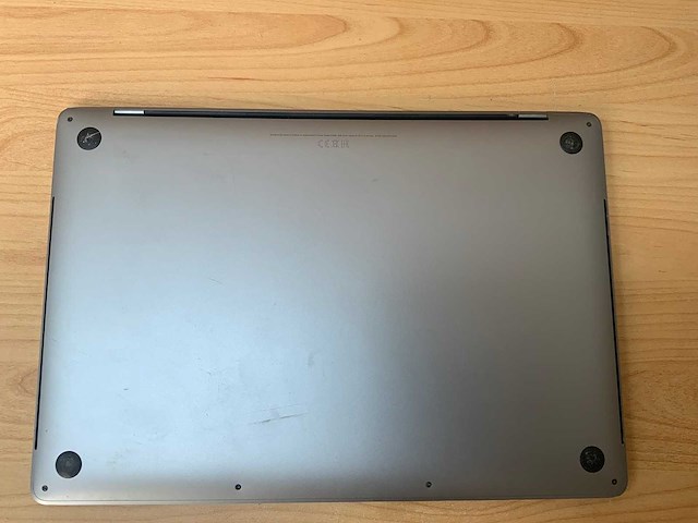Apple - macbook pro a1990 i9 - laptop - afbeelding 6 van  7