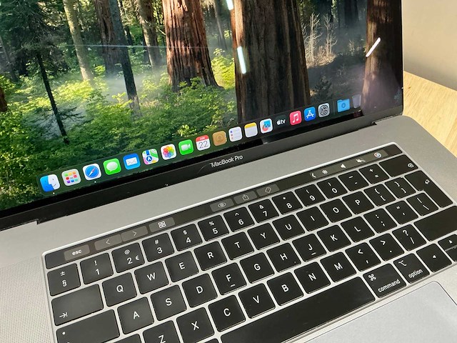 Apple - macbook pro a1990(i9) - laptop - afbeelding 3 van  6