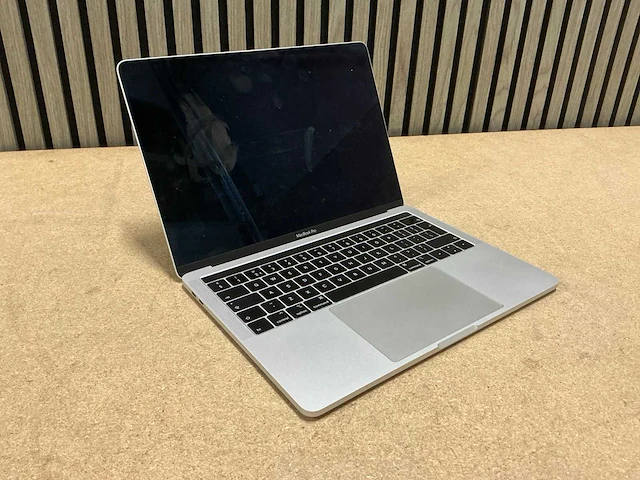 Apple - macbookpro - laptop - afbeelding 1 van  1