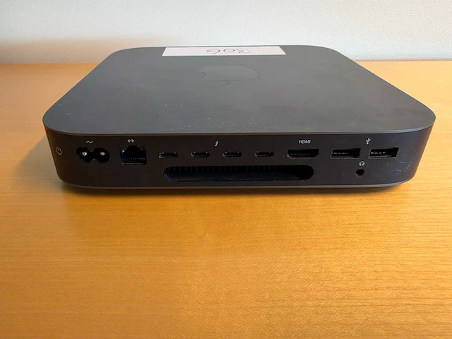 Apple - macmini8,1 - desktop - afbeelding 2 van  4