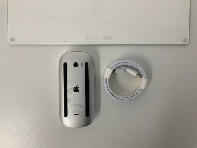 Apple - magic qwerty keyboard & magic mouse - afbeelding 2 van  2