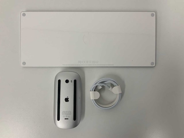 Apple - magic qwerty keyboard & magic mouse - afbeelding 2 van  2