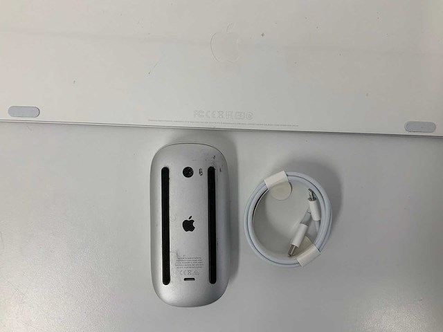 Apple - magic qwerty keyboard with numeric keypad & magic mouse - afbeelding 2 van  2